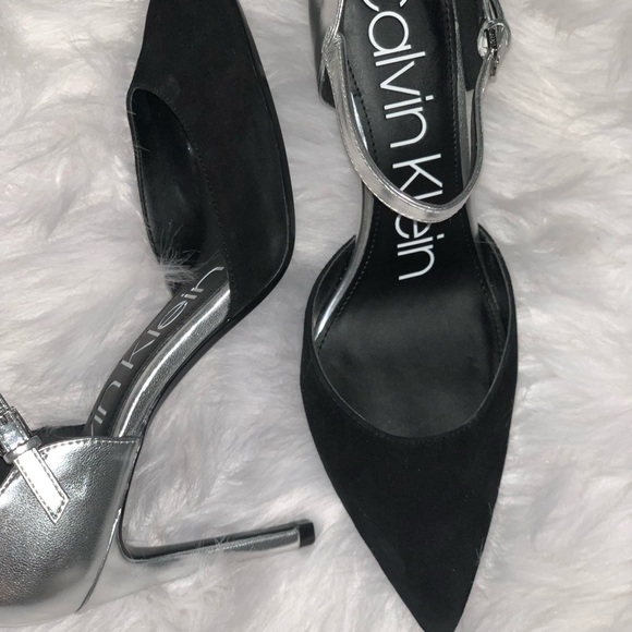 Calvin Klein Shoes - Calvin Klein size 8 brand new pumps